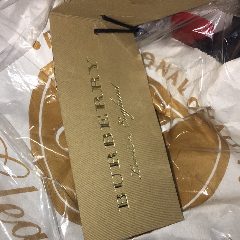Burberry coat - Picture 8 of 8